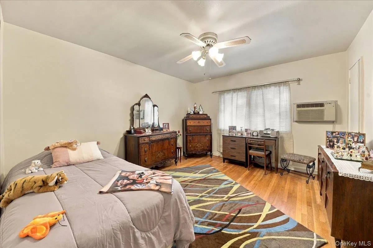 1912 Hone Avenue, New York, NY, 2 Bedrooms Bedrooms, 5 Rooms Rooms,1 BathroomBathrooms,Residential,For Rent,Hone,0,1059068 1912 Hone Avenue, New York, NY, 2 Bedrooms Bedrooms, 5 Rooms Rooms,1 BathroomBathrooms,Residential,For Rent,Hone,0,1059068