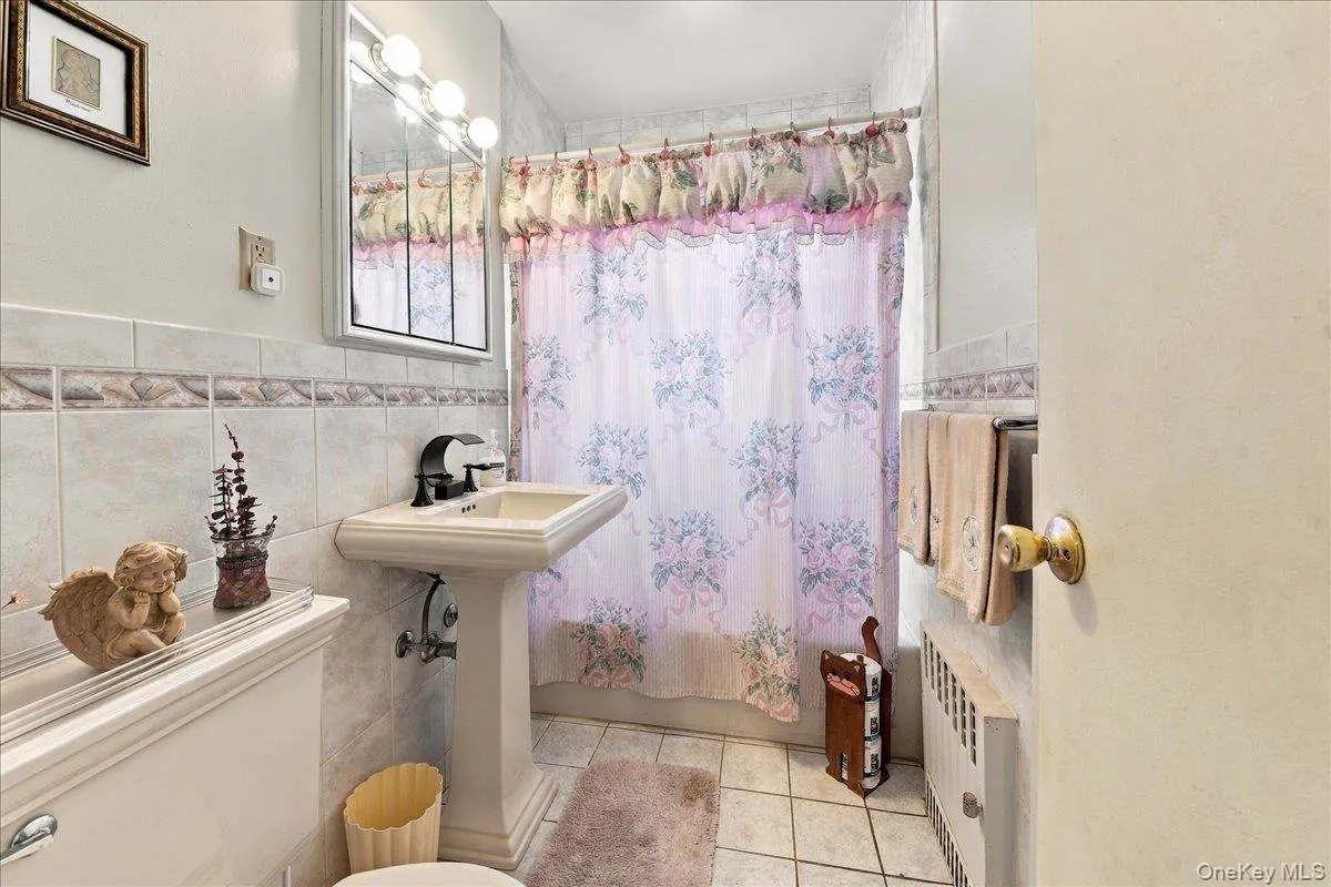 1912 Hone Avenue, New York, NY, 2 Bedrooms Bedrooms, 5 Rooms Rooms,1 BathroomBathrooms,Residential,For Rent,Hone,0,1059068 1912 Hone Avenue, New York, NY, 2 Bedrooms Bedrooms, 5 Rooms Rooms,1 BathroomBathrooms,Residential,For Rent,Hone,0,1059068