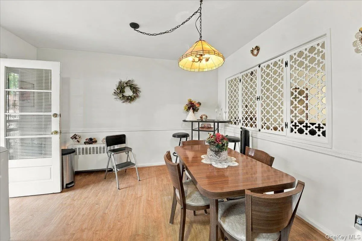 1912 Hone Avenue, New York, NY, 2 Bedrooms Bedrooms, 5 Rooms Rooms,1 BathroomBathrooms,Residential,For Rent,Hone,0,1059068 1912 Hone Avenue, New York, NY, 2 Bedrooms Bedrooms, 5 Rooms Rooms,1 BathroomBathrooms,Residential,For Rent,Hone,0,1059068