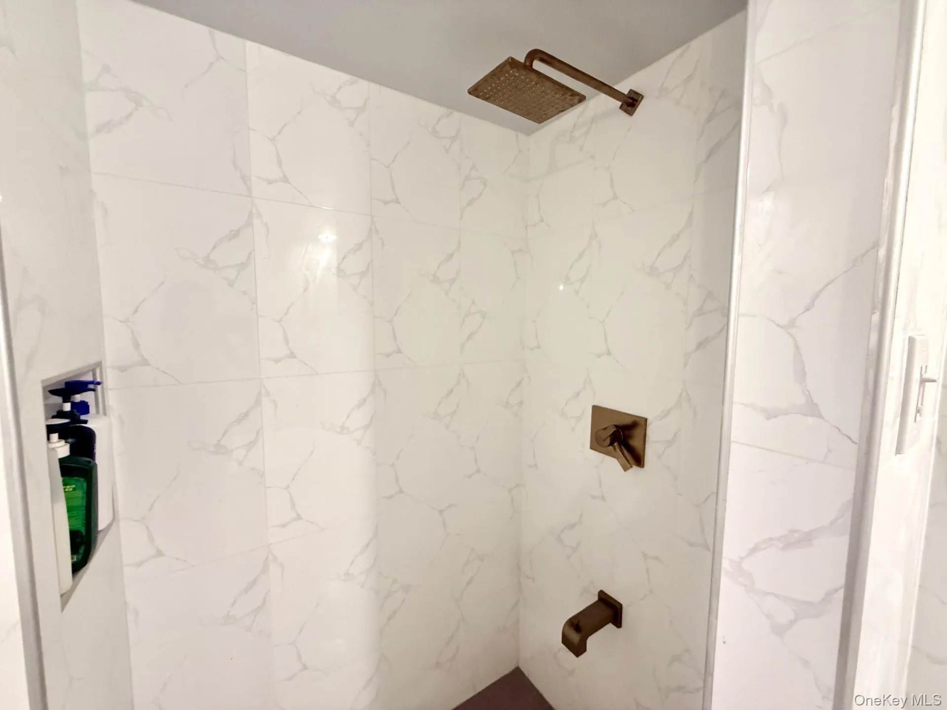 4 Longbow Lane, Brookhaven, NY, 5 Bedrooms Bedrooms, 9 Rooms Rooms,3 BathroomsBathrooms,Residential,For Rent,Longbow,0,1059073 4 Longbow Lane, Brookhaven, NY, 5 Bedrooms Bedrooms, 9 Rooms Rooms,3 BathroomsBathrooms,Residential,For Rent,Longbow,0,1059073