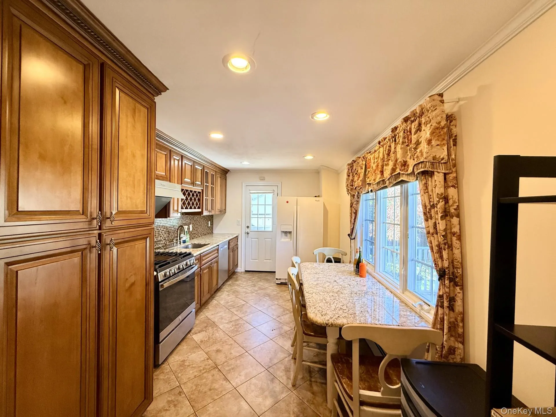 4 Longbow Lane, Brookhaven, NY, 5 Bedrooms Bedrooms, 9 Rooms Rooms,3 BathroomsBathrooms,Residential,For Rent,Longbow,0,1059073 4 Longbow Lane, Brookhaven, NY, 5 Bedrooms Bedrooms, 9 Rooms Rooms,3 BathroomsBathrooms,Residential,For Rent,Longbow,0,1059073