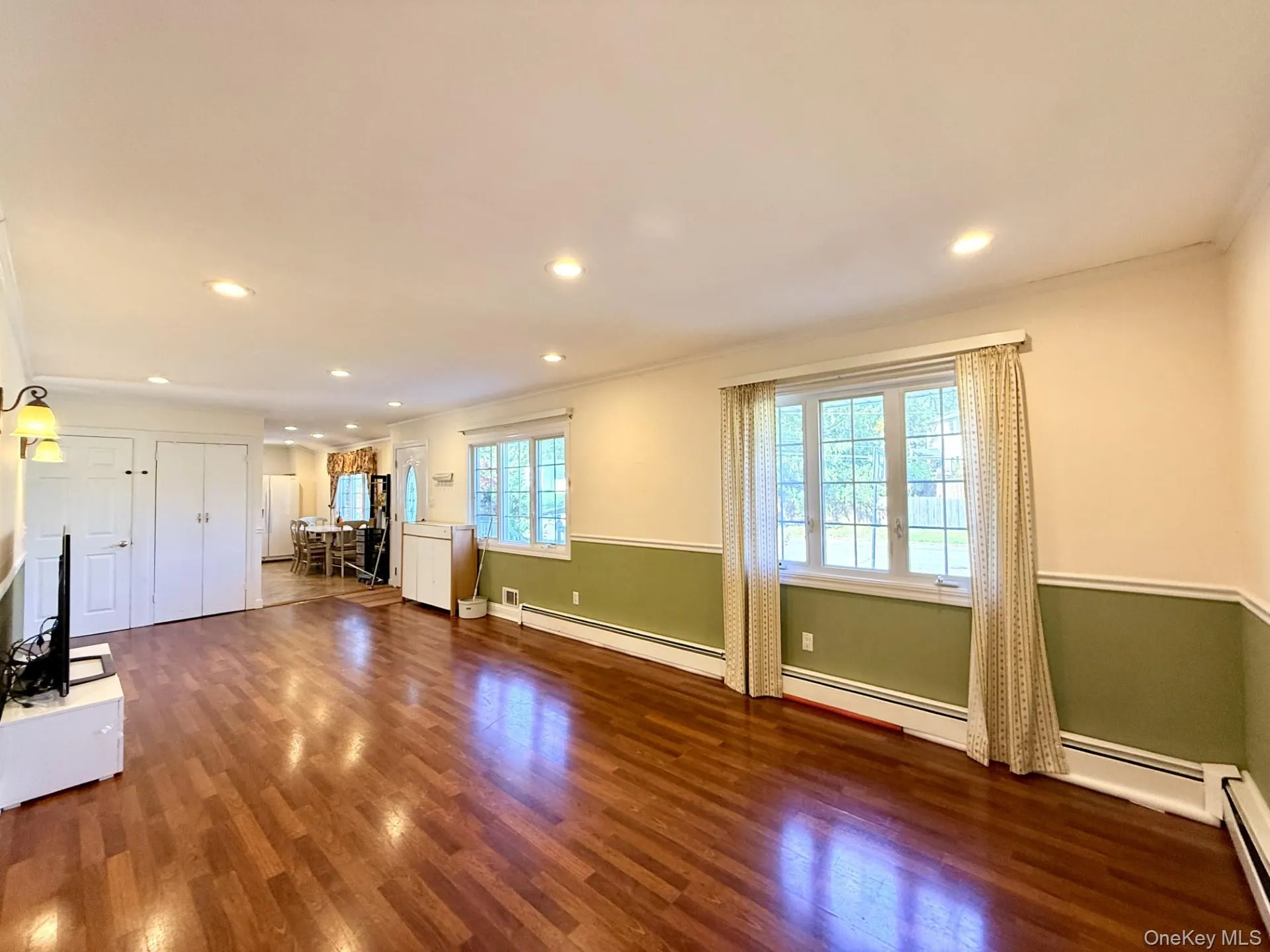 4 Longbow Lane, Brookhaven, NY, 5 Bedrooms Bedrooms, 9 Rooms Rooms,3 BathroomsBathrooms,Residential,For Rent,Longbow,0,1059073 4 Longbow Lane, Brookhaven, NY, 5 Bedrooms Bedrooms, 9 Rooms Rooms,3 BathroomsBathrooms,Residential,For Rent,Longbow,0,1059073