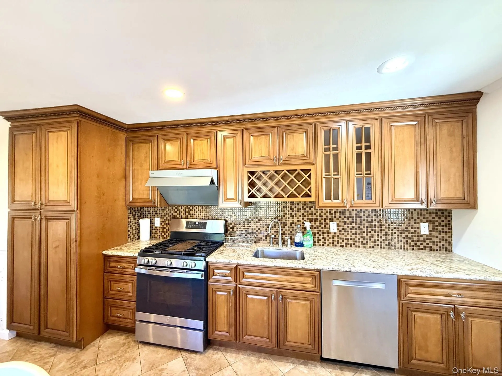 4 Longbow Lane, Brookhaven, NY, 5 Bedrooms Bedrooms, 9 Rooms Rooms,3 BathroomsBathrooms,Residential,For Rent,Longbow,0,1059073 4 Longbow Lane, Brookhaven, NY, 5 Bedrooms Bedrooms, 9 Rooms Rooms,3 BathroomsBathrooms,Residential,For Rent,Longbow,0,1059073