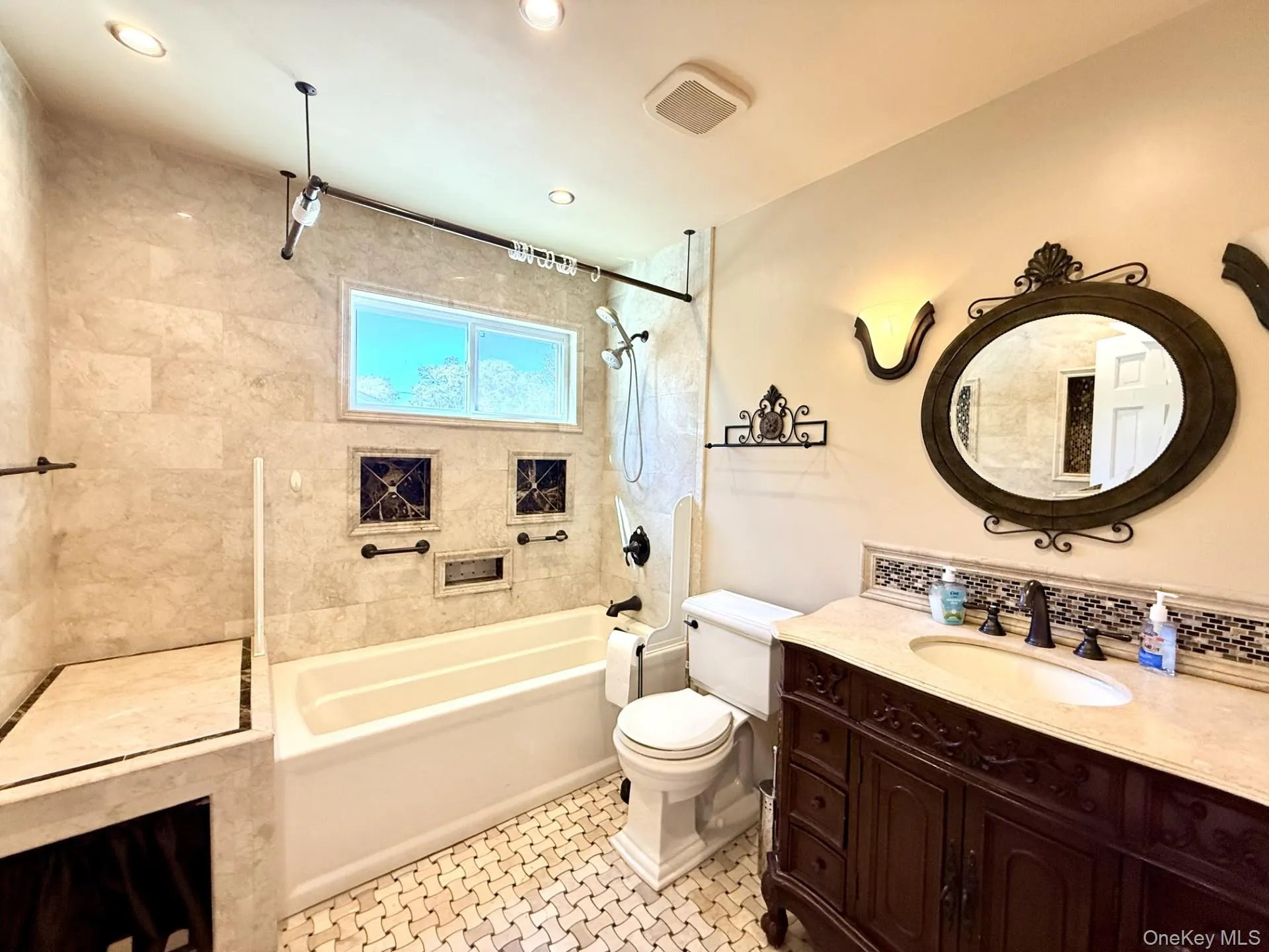 4 Longbow Lane, Brookhaven, NY, 5 Bedrooms Bedrooms, 9 Rooms Rooms,3 BathroomsBathrooms,Residential,For Rent,Longbow,0,1059073 4 Longbow Lane, Brookhaven, NY, 5 Bedrooms Bedrooms, 9 Rooms Rooms,3 BathroomsBathrooms,Residential,For Rent,Longbow,0,1059073