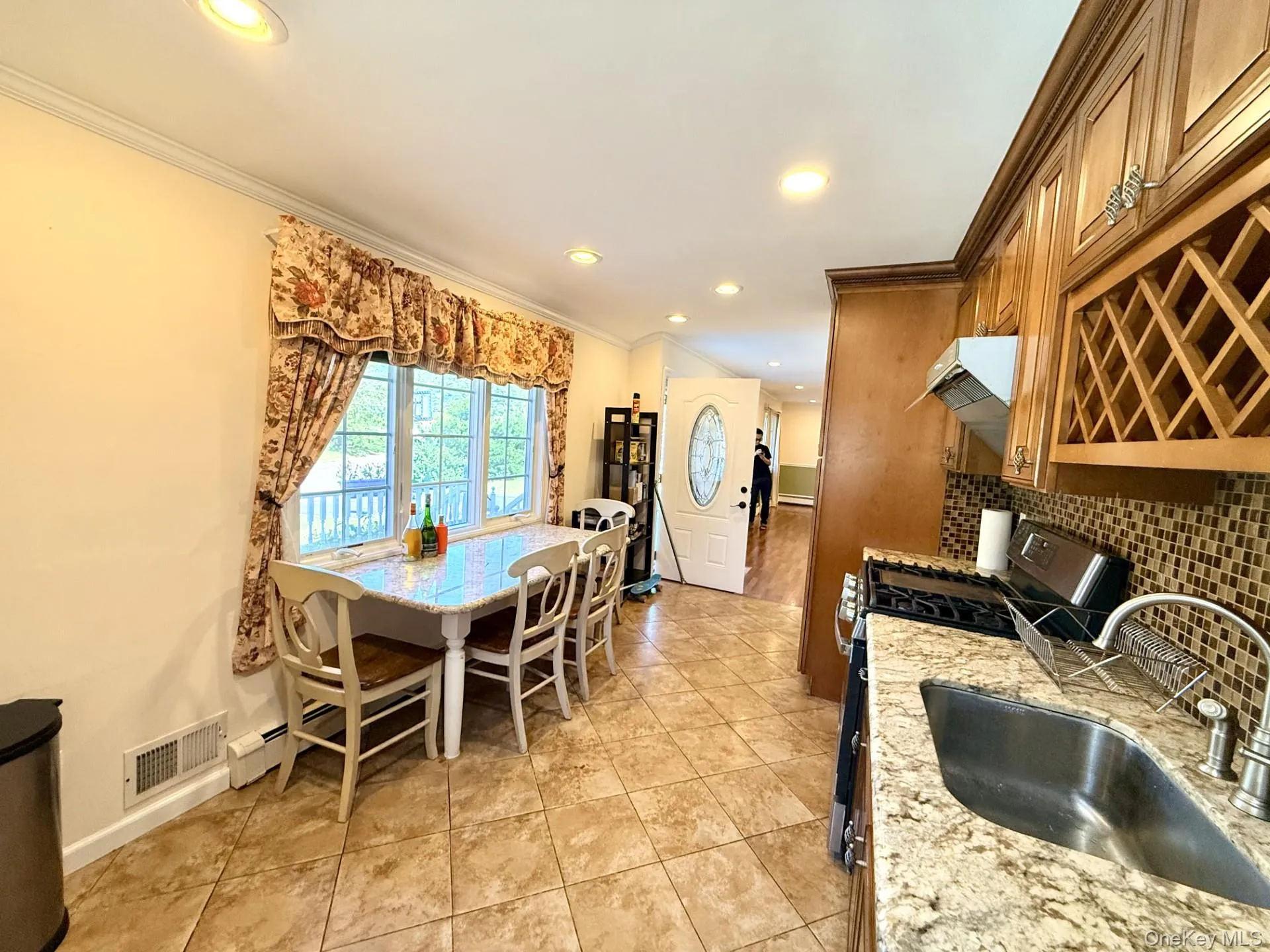4 Longbow Lane, Brookhaven, NY, 5 Bedrooms Bedrooms, 9 Rooms Rooms,3 BathroomsBathrooms,Residential,For Rent,Longbow,0,1059073 4 Longbow Lane, Brookhaven, NY, 5 Bedrooms Bedrooms, 9 Rooms Rooms,3 BathroomsBathrooms,Residential,For Rent,Longbow,0,1059073