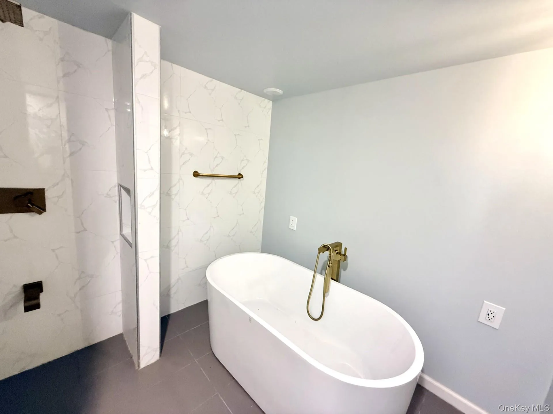 4 Longbow Lane, Brookhaven, NY, 5 Bedrooms Bedrooms, 9 Rooms Rooms,3 BathroomsBathrooms,Residential,For Rent,Longbow,0,1059073 4 Longbow Lane, Brookhaven, NY, 5 Bedrooms Bedrooms, 9 Rooms Rooms,3 BathroomsBathrooms,Residential,For Rent,Longbow,0,1059073