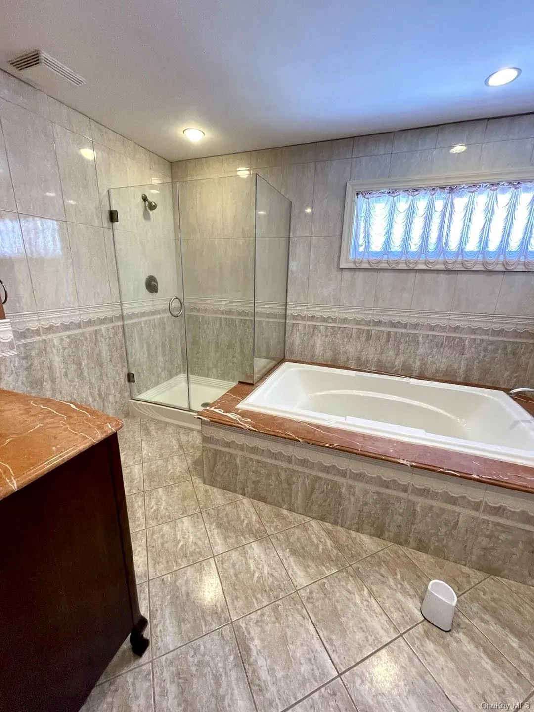 4 Longbow Lane, Brookhaven, NY, 5 Bedrooms Bedrooms, 9 Rooms Rooms,3 BathroomsBathrooms,Residential,For Rent,Longbow,0,1059073 4 Longbow Lane, Brookhaven, NY, 5 Bedrooms Bedrooms, 9 Rooms Rooms,3 BathroomsBathrooms,Residential,For Rent,Longbow,0,1059073