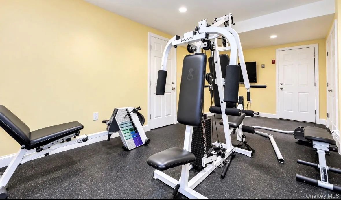 2928 Charlotte Drive, Hempstead, NY, 4 Bedrooms Bedrooms, 10 Rooms Rooms,3 BathroomsBathrooms,Residential,For Rent,Charlotte,0,1059076 2928 Charlotte Drive, Hempstead, NY, 4 Bedrooms Bedrooms, 10 Rooms Rooms,3 BathroomsBathrooms,Residential,For Rent,Charlotte,0,1059076