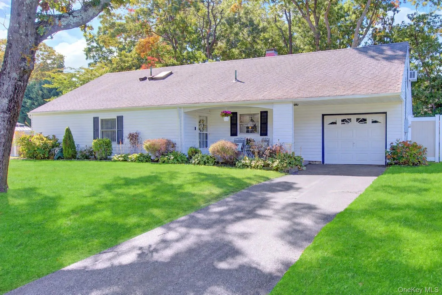 14 Campus Lane, Brookhaven, NY, 5 Bedrooms Bedrooms, 8 Rooms Rooms,2 BathroomsBathrooms,Residential,For Rent,Campus,0,1059081 14 Campus Lane, Brookhaven, NY, 5 Bedrooms Bedrooms, 8 Rooms Rooms,2 BathroomsBathrooms,Residential,For Rent,Campus,0,1059081