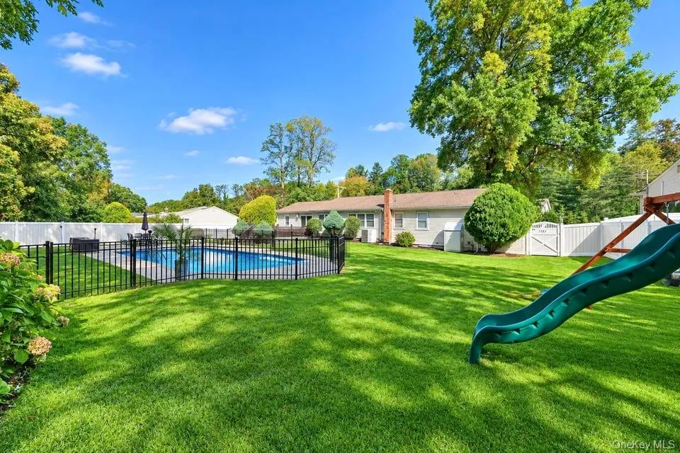 130 Rocky Point Landing Road, Brookhaven, NY, 3 Bedrooms Bedrooms, 7 Rooms Rooms,2 BathroomsBathrooms,Residential,For Rent,Rocky Point Landing,0,1059089 130 Rocky Point Landing Road, Brookhaven, NY, 3 Bedrooms Bedrooms, 7 Rooms Rooms,2 BathroomsBathrooms,Residential,For Rent,Rocky Point Landing,0,1059089