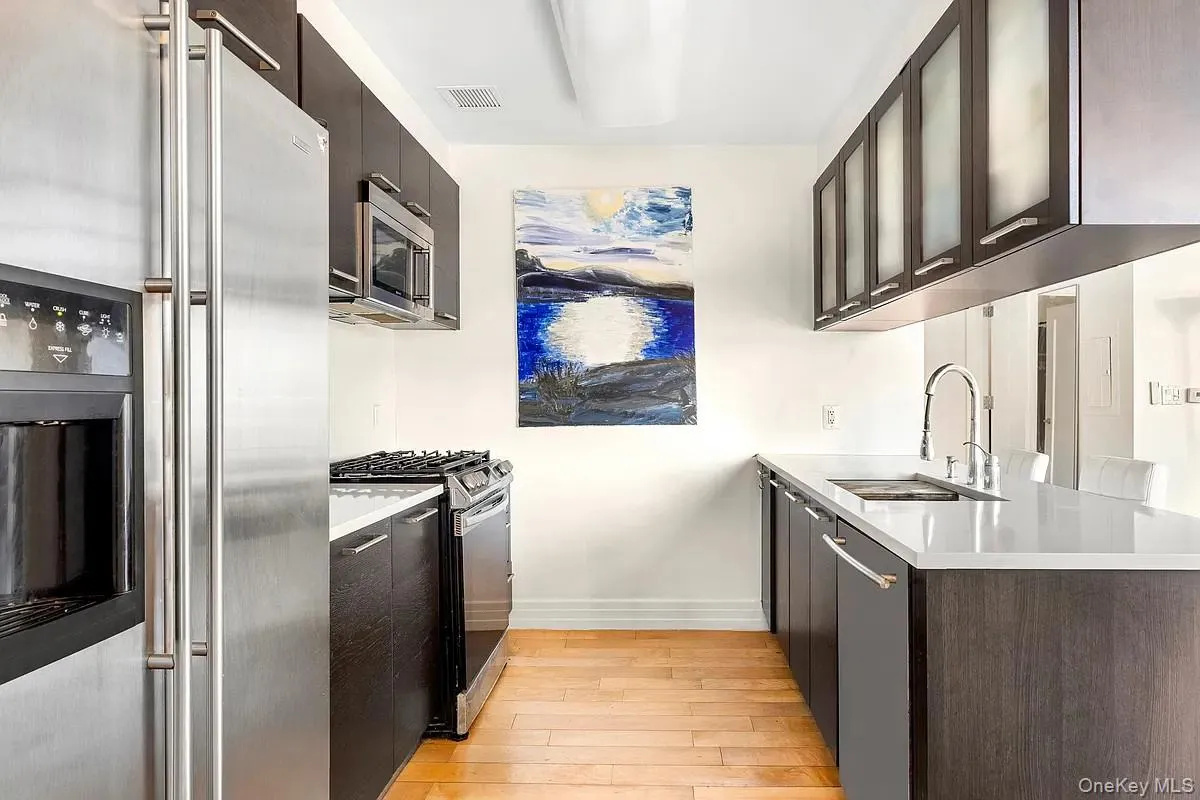 6405 Yellowstone Boulevard, New York, NY, 2 Bedrooms Bedrooms, 6 Rooms Rooms,2 BathroomsBathrooms,Residential,For Rent,Yellowstone,0,1059090 6405 Yellowstone Boulevard, New York, NY, 2 Bedrooms Bedrooms, 6 Rooms Rooms,2 BathroomsBathrooms,Residential,For Rent,Yellowstone,0,1059090