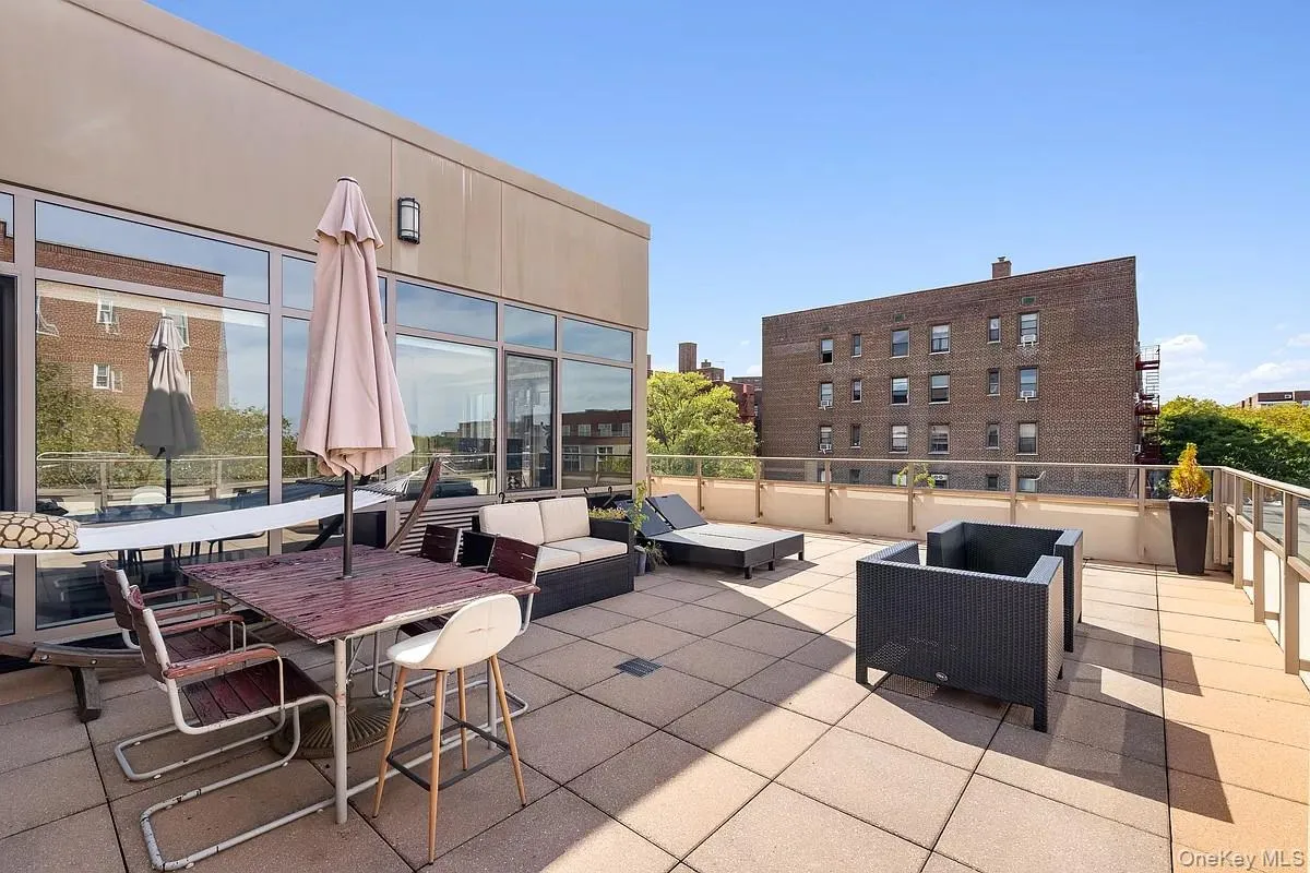 6405 Yellowstone Boulevard, New York, NY, 2 Bedrooms Bedrooms, 6 Rooms Rooms,2 BathroomsBathrooms,Residential,For Rent,Yellowstone,0,1059090 6405 Yellowstone Boulevard, New York, NY, 2 Bedrooms Bedrooms, 6 Rooms Rooms,2 BathroomsBathrooms,Residential,For Rent,Yellowstone,0,1059090