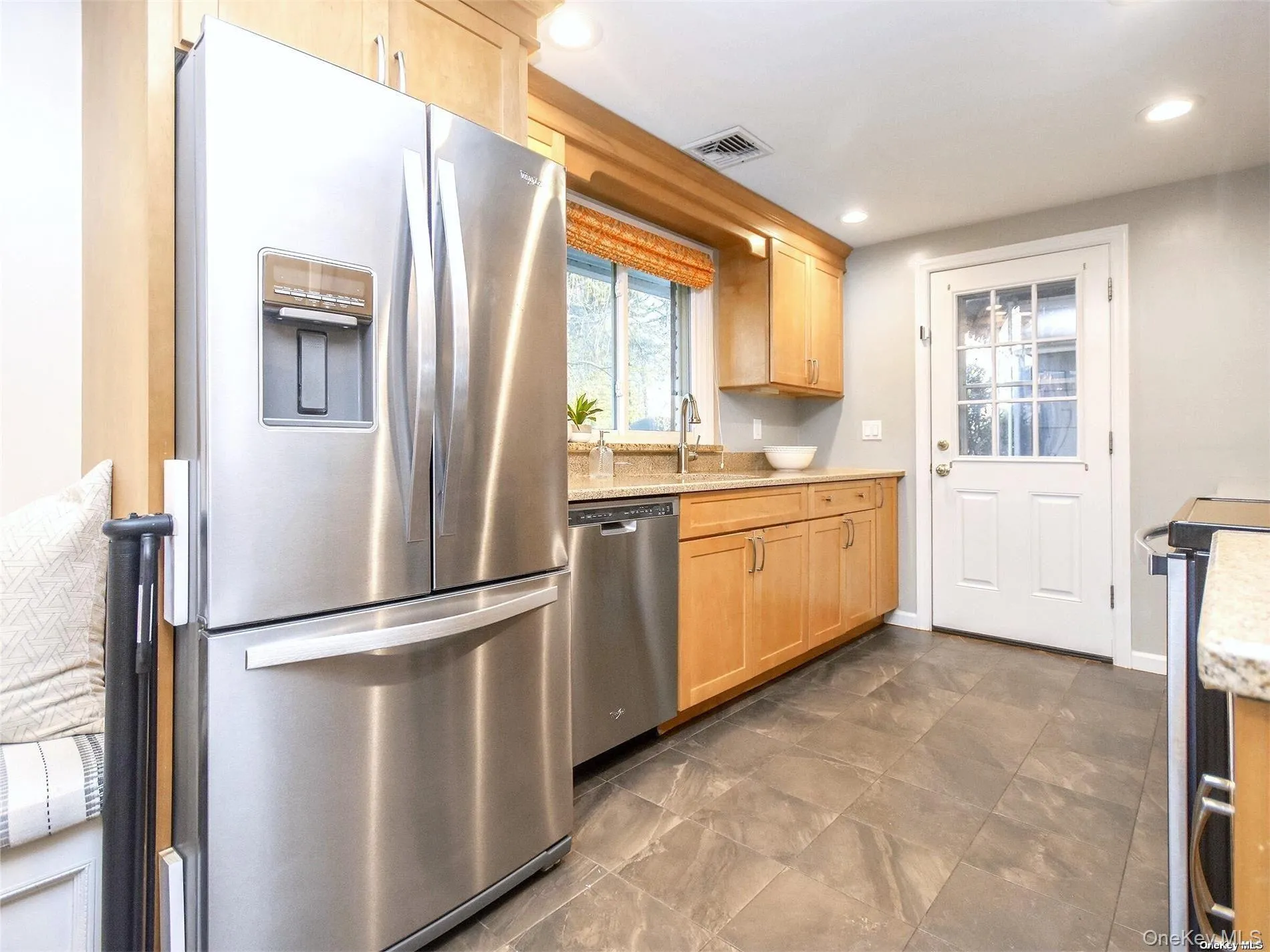 1 Appletree Lane, Oyster Bay, NY, 3 Bedroom Bedrooms, 7 Room Rooms,2 BathroomBathrooms,Residential Lease,For Rent,Appletree,0,1059091 1 Appletree Lane, Oyster Bay, NY, 3 Bedroom Bedrooms, 7 Room Rooms,2 BathroomBathrooms,Residential Lease,For Rent,Appletree,0,1059091