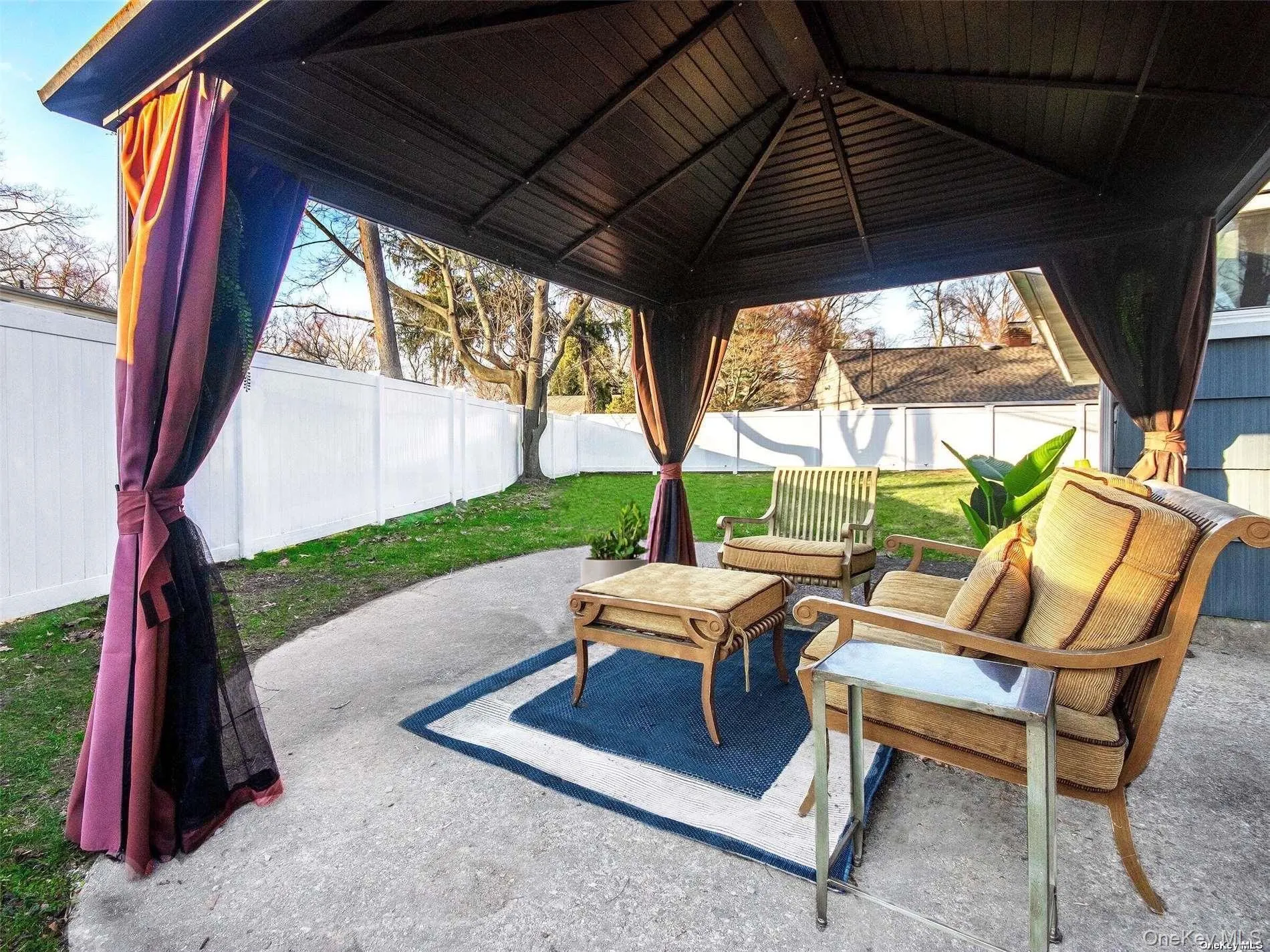 1 Appletree Lane, Oyster Bay, NY, 3 Bedroom Bedrooms, 7 Room Rooms,2 BathroomBathrooms,Residential Lease,For Rent,Appletree,0,1059091 1 Appletree Lane, Oyster Bay, NY, 3 Bedroom Bedrooms, 7 Room Rooms,2 BathroomBathrooms,Residential Lease,For Rent,Appletree,0,1059091