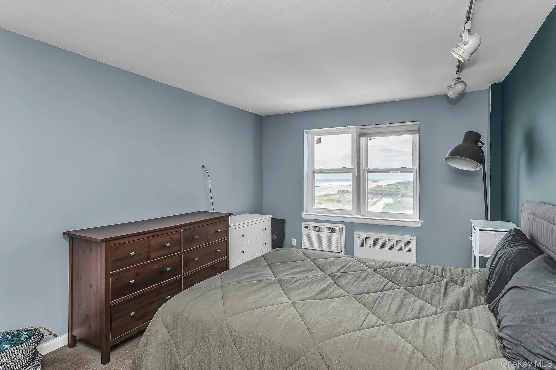 840 Shore Road, Long Beach, NY, 1 Bedroom Bedrooms, 3 Rooms Rooms,1 BathroomBathrooms,Residential,For Rent,Shore,0,1059101 840 Shore Road, Long Beach, NY, 1 Bedroom Bedrooms, 3 Rooms Rooms,1 BathroomBathrooms,Residential,For Rent,Shore,0,1059101