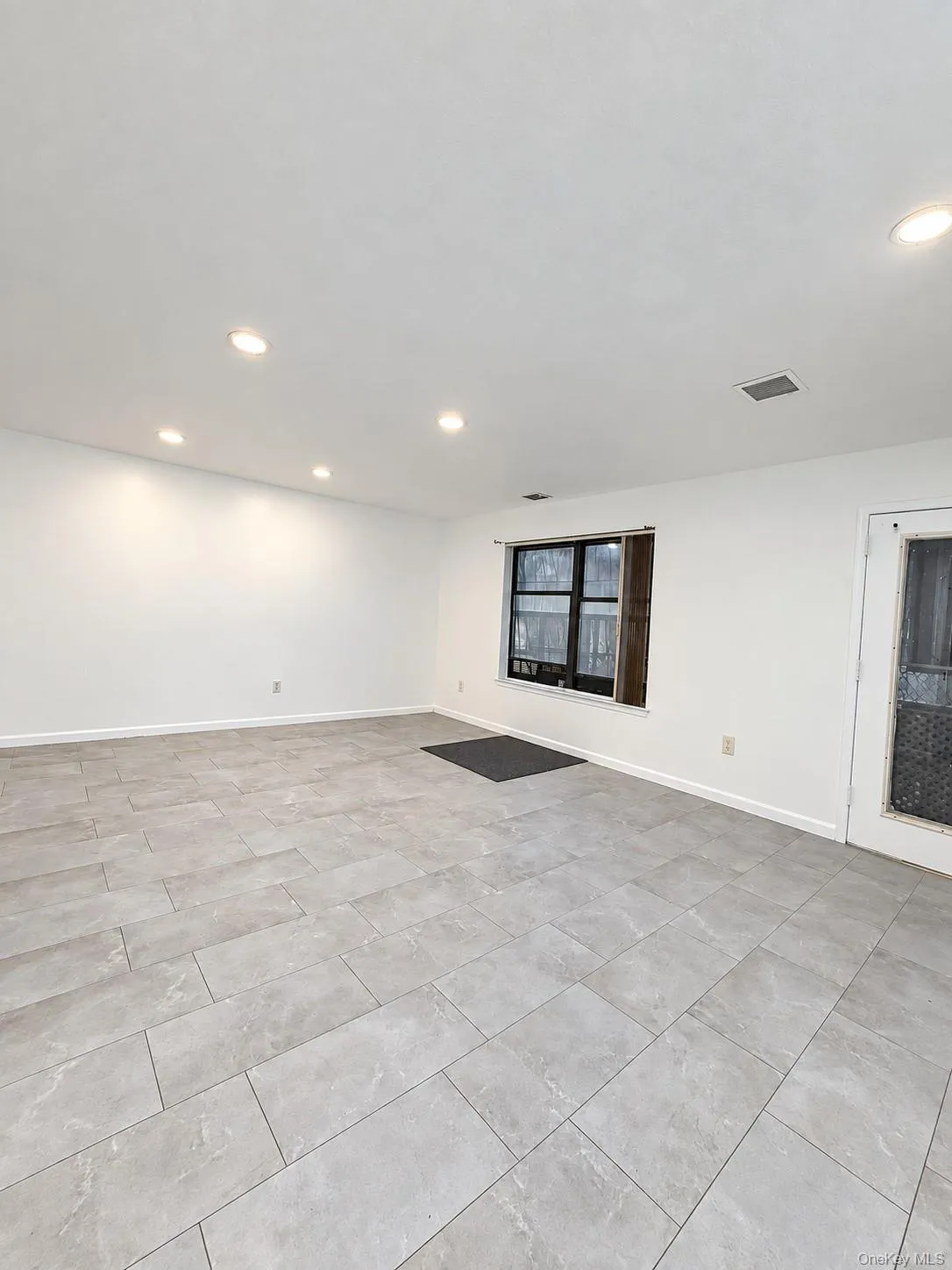 818 Trinity Avenue, New York, NY, 3 Bedrooms Bedrooms, 7 Rooms Rooms,1 BathroomBathrooms,Residential,For Rent,Trinity,0,1059110 818 Trinity Avenue, New York, NY, 3 Bedrooms Bedrooms, 7 Rooms Rooms,1 BathroomBathrooms,Residential,For Rent,Trinity,0,1059110