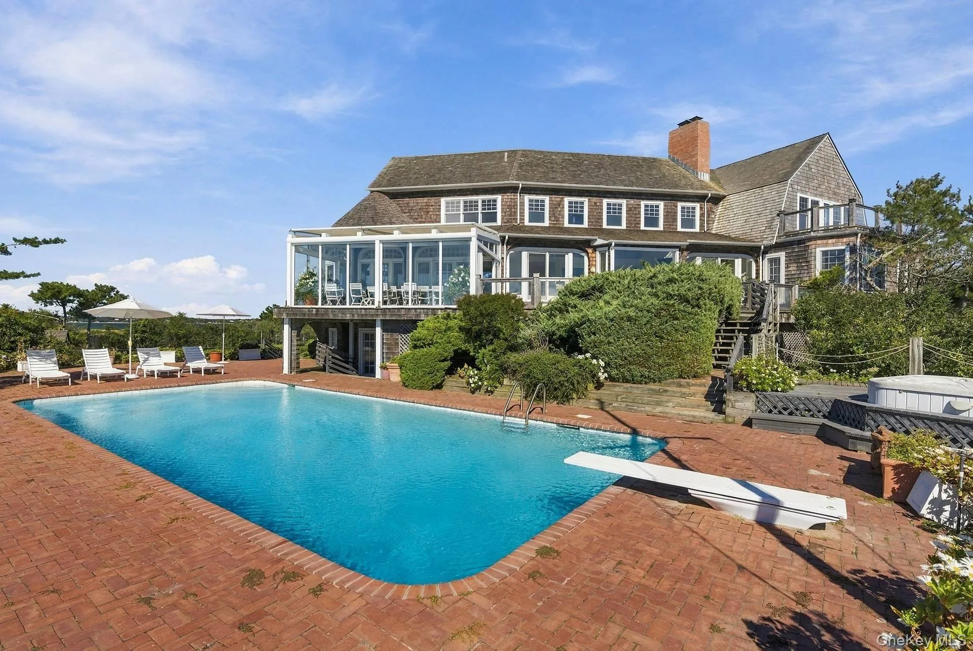 2040 Meadow Lane, Southampton, New York 11968