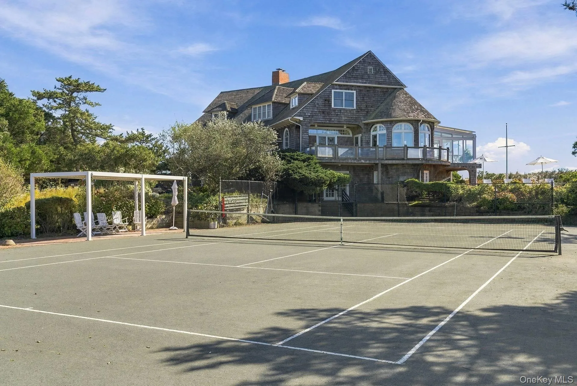 2040 Meadow Lane, Southampton, New York 11968
