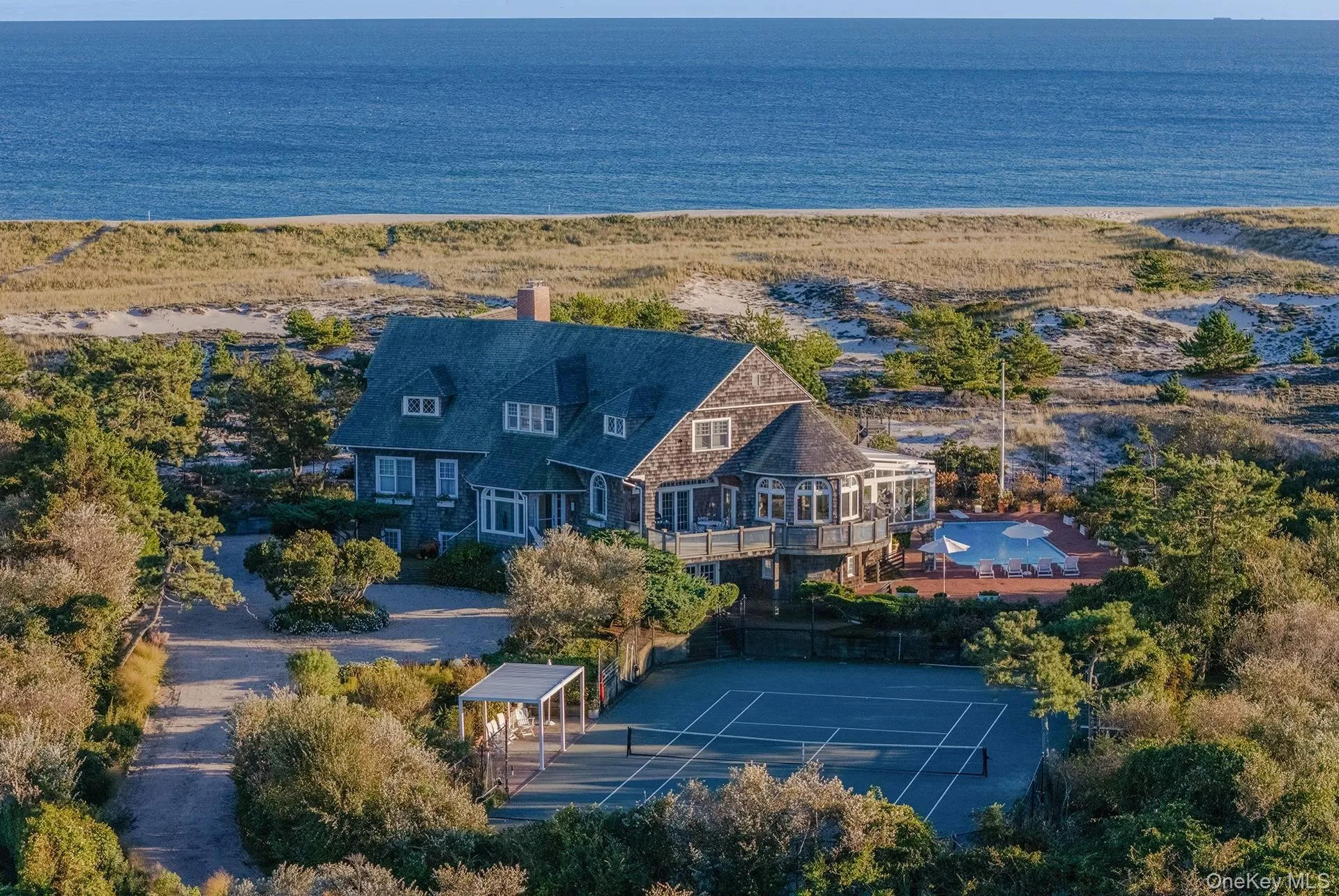 2040 Meadow Lane, Southampton, New York 11968