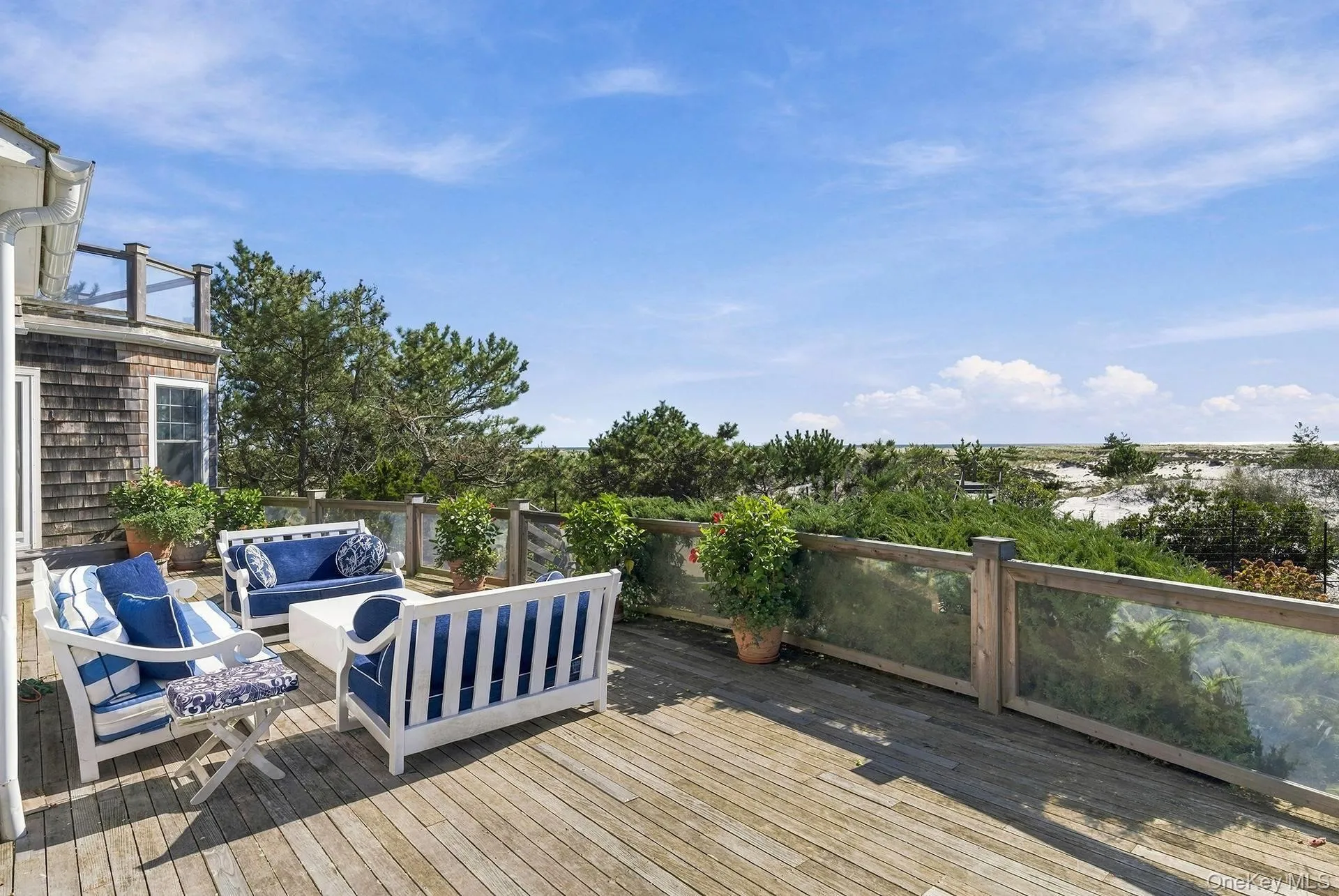 2040 Meadow Lane, Southampton, New York 11968