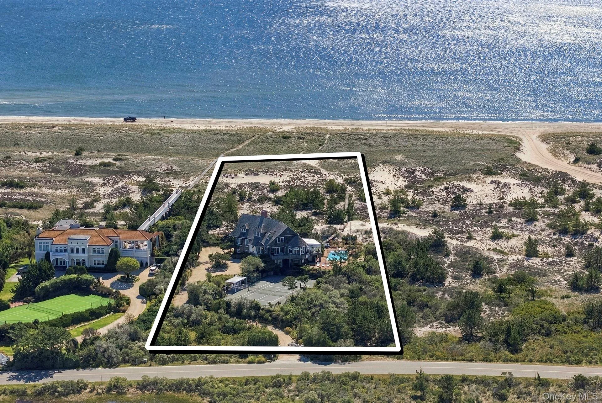 2040 Meadow Lane, Southampton, New York 11968