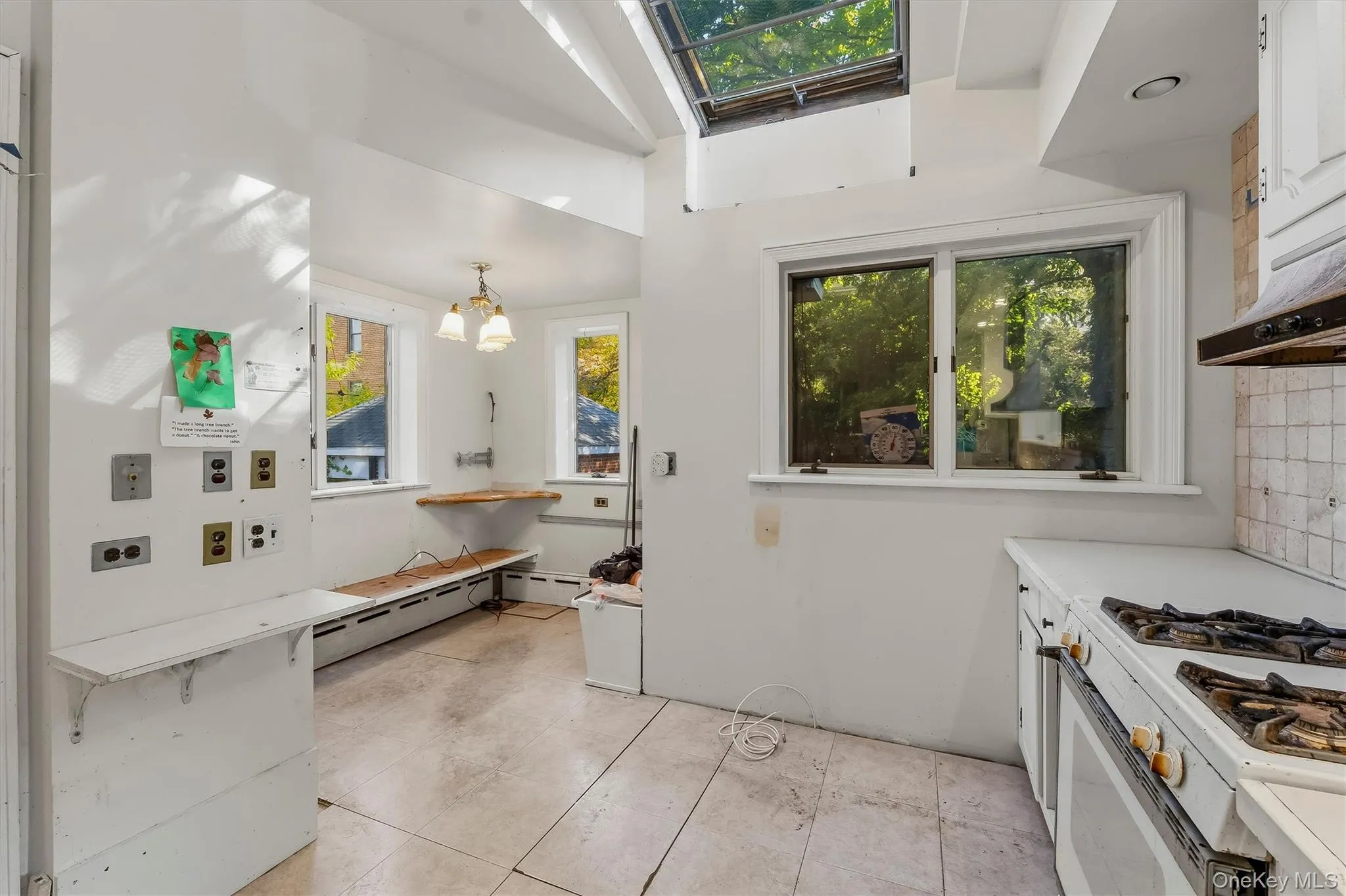 132 238th Street, New York, NY, 4 Bedrooms Bedrooms, 12 Rooms Rooms,2 BathroomsBathrooms,Residential,For Rent,238th,0,1059126 132 238th Street, New York, NY, 4 Bedrooms Bedrooms, 12 Rooms Rooms,2 BathroomsBathrooms,Residential,For Rent,238th,0,1059126