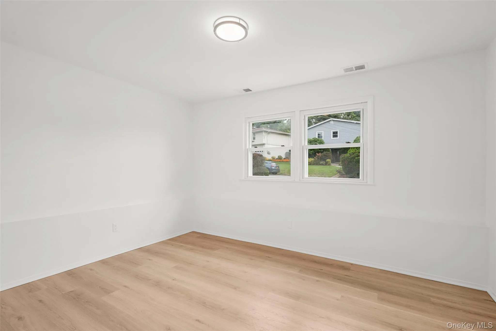 4th bedroom...part of the flexible bonus apartment. 4th bedroom...part of the flexible bonus apartment.