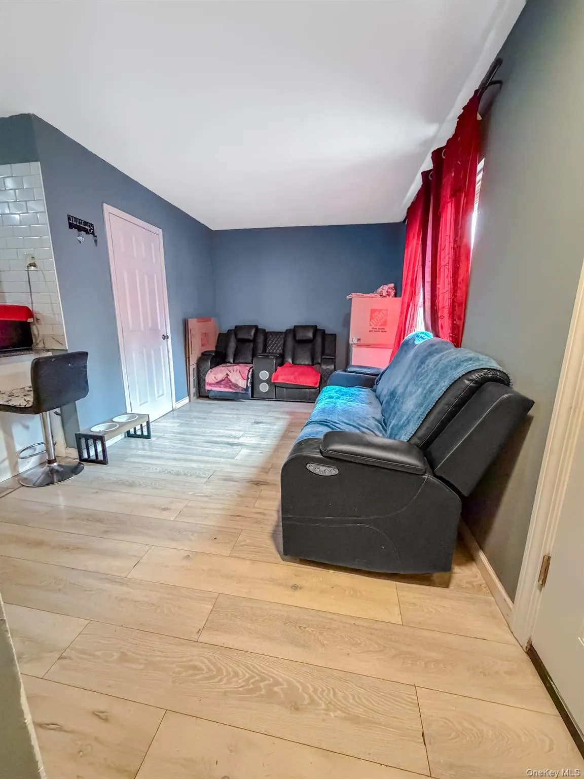 4 Wallace Court, Huntington, NY, 4 Bedrooms Bedrooms, 6 Rooms Rooms,2 BathroomsBathrooms,Residential,For Rent,Wallace,0,1059136 4 Wallace Court, Huntington, NY, 4 Bedrooms Bedrooms, 6 Rooms Rooms,2 BathroomsBathrooms,Residential,For Rent,Wallace,0,1059136