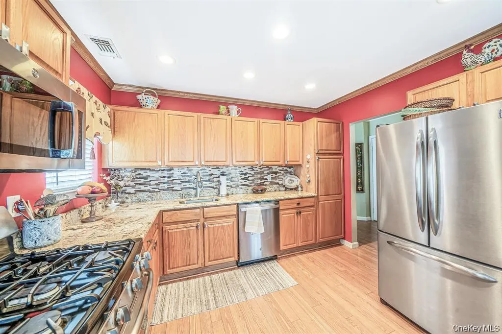 63 Madison Circle, Brookhaven, NY, 2 Bedrooms Bedrooms, 6 Rooms Rooms,2 BathroomsBathrooms,Residential,For Rent,Madison,0,1059138 63 Madison Circle, Brookhaven, NY, 2 Bedrooms Bedrooms, 6 Rooms Rooms,2 BathroomsBathrooms,Residential,For Rent,Madison,0,1059138
