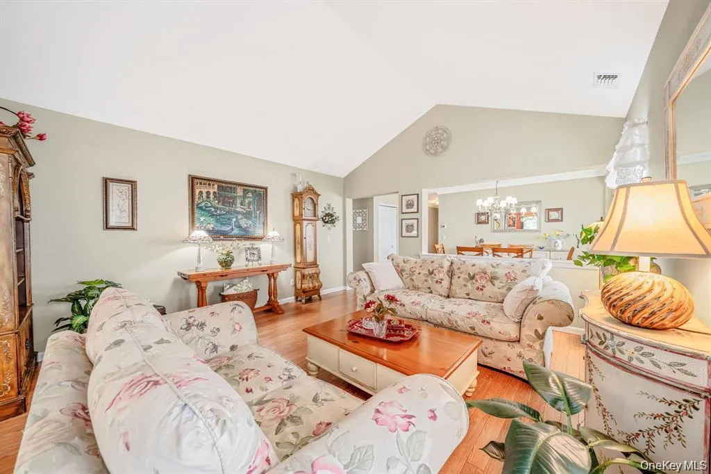 63 Madison Circle, Brookhaven, NY, 2 Bedrooms Bedrooms, 6 Rooms Rooms,2 BathroomsBathrooms,Residential,For Rent,Madison,0,1059138 63 Madison Circle, Brookhaven, NY, 2 Bedrooms Bedrooms, 6 Rooms Rooms,2 BathroomsBathrooms,Residential,For Rent,Madison,0,1059138