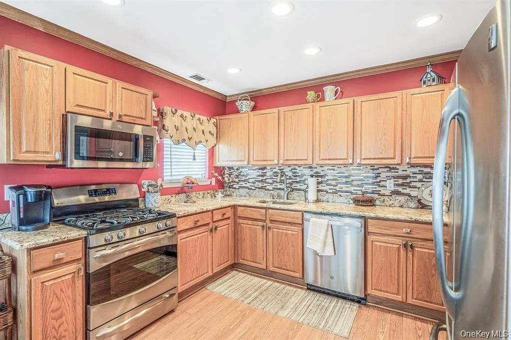 63 Madison Circle, Brookhaven, NY, 2 Bedrooms Bedrooms, 6 Rooms Rooms,2 BathroomsBathrooms,Residential,For Rent,Madison,0,1059138 63 Madison Circle, Brookhaven, NY, 2 Bedrooms Bedrooms, 6 Rooms Rooms,2 BathroomsBathrooms,Residential,For Rent,Madison,0,1059138