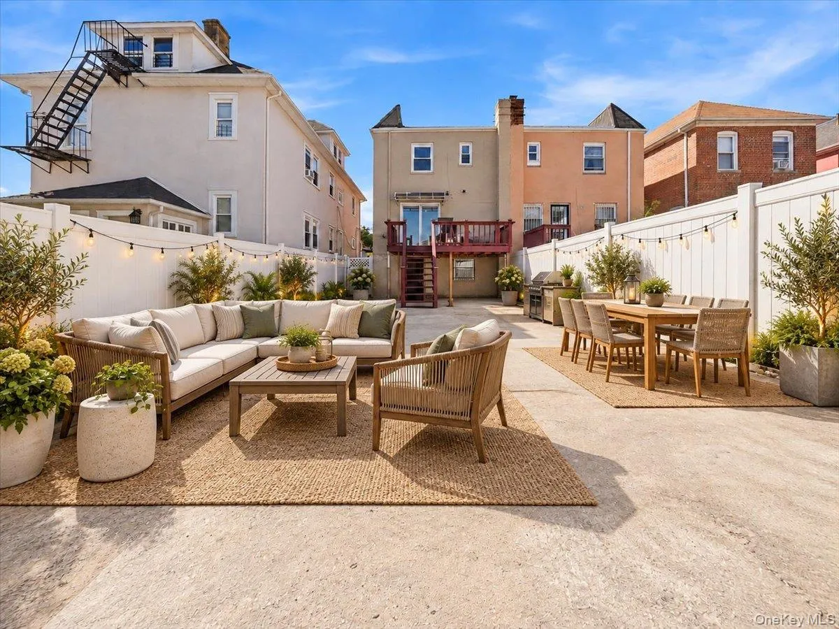 4048 Seton Avenue, New York, NY, 4 Bedrooms Bedrooms, 6 Rooms Rooms,3 BathroomsBathrooms,Residential,For Rent,Seton,0,1059142 4048 Seton Avenue, New York, NY, 4 Bedrooms Bedrooms, 6 Rooms Rooms,3 BathroomsBathrooms,Residential,For Rent,Seton,0,1059142