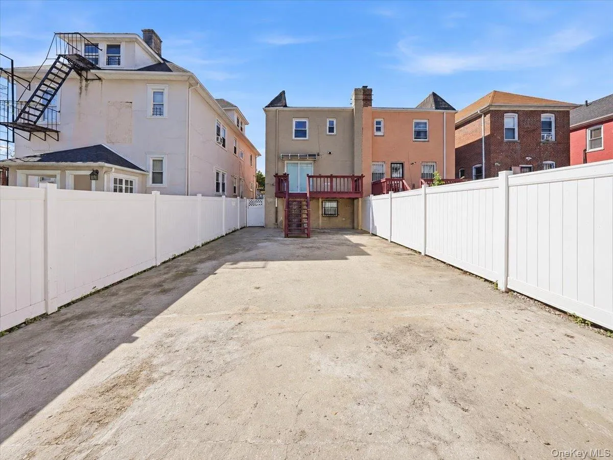 4048 Seton Avenue, New York, NY, 4 Bedrooms Bedrooms, 6 Rooms Rooms,3 BathroomsBathrooms,Residential,For Rent,Seton,0,1059142 4048 Seton Avenue, New York, NY, 4 Bedrooms Bedrooms, 6 Rooms Rooms,3 BathroomsBathrooms,Residential,For Rent,Seton,0,1059142