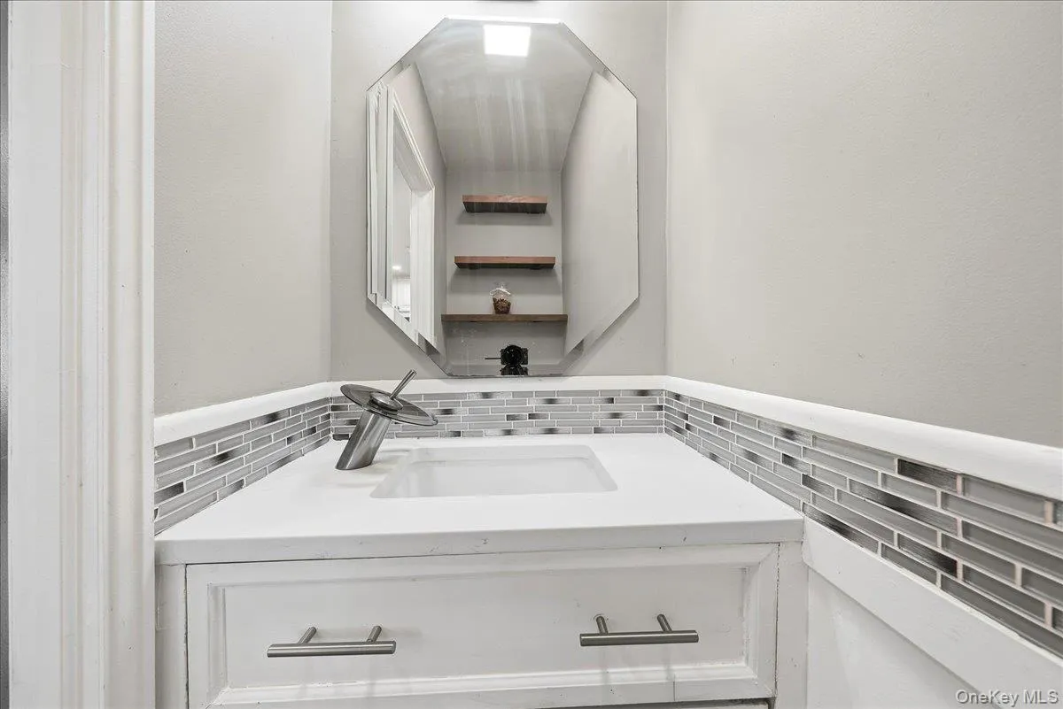 4048 Seton Avenue, New York, NY, 4 Bedrooms Bedrooms, 6 Rooms Rooms,3 BathroomsBathrooms,Residential,For Rent,Seton,0,1059142 4048 Seton Avenue, New York, NY, 4 Bedrooms Bedrooms, 6 Rooms Rooms,3 BathroomsBathrooms,Residential,For Rent,Seton,0,1059142