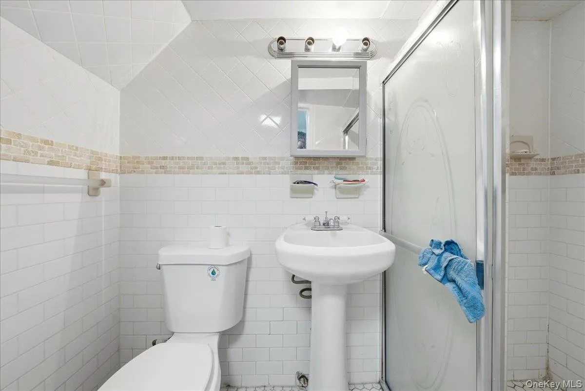 4048 Seton Avenue, New York, NY, 4 Bedrooms Bedrooms, 6 Rooms Rooms,3 BathroomsBathrooms,Residential,For Rent,Seton,0,1059142 4048 Seton Avenue, New York, NY, 4 Bedrooms Bedrooms, 6 Rooms Rooms,3 BathroomsBathrooms,Residential,For Rent,Seton,0,1059142