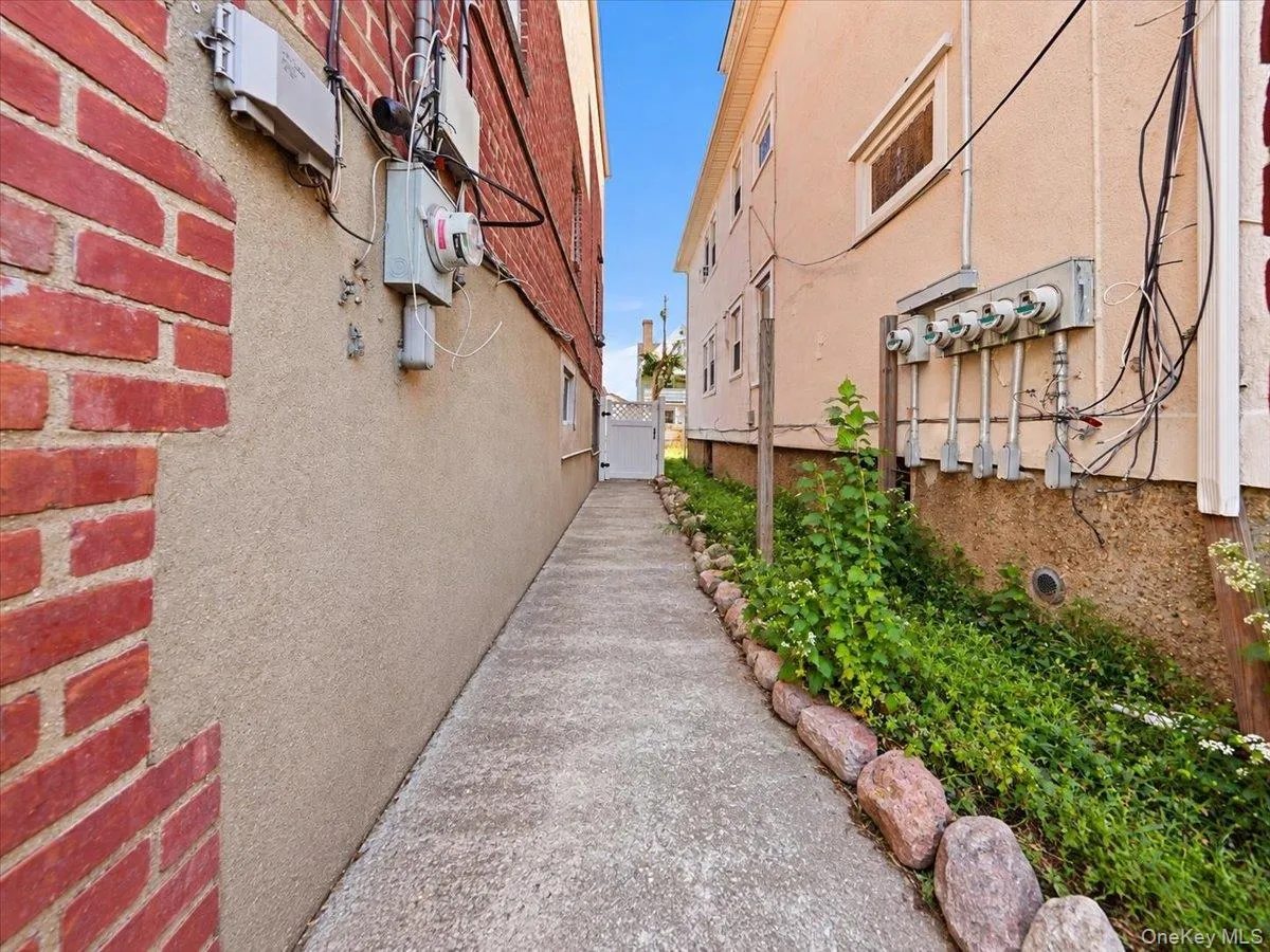 4048 Seton Avenue, New York, NY, 4 Bedrooms Bedrooms, 6 Rooms Rooms,3 BathroomsBathrooms,Residential,For Rent,Seton,0,1059142 4048 Seton Avenue, New York, NY, 4 Bedrooms Bedrooms, 6 Rooms Rooms,3 BathroomsBathrooms,Residential,For Rent,Seton,0,1059142