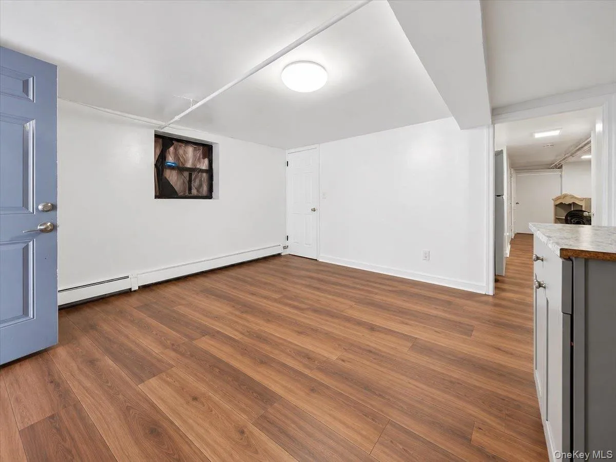 4048 Seton Avenue, New York, NY, 4 Bedrooms Bedrooms, 6 Rooms Rooms,3 BathroomsBathrooms,Residential,For Rent,Seton,0,1059142 4048 Seton Avenue, New York, NY, 4 Bedrooms Bedrooms, 6 Rooms Rooms,3 BathroomsBathrooms,Residential,For Rent,Seton,0,1059142