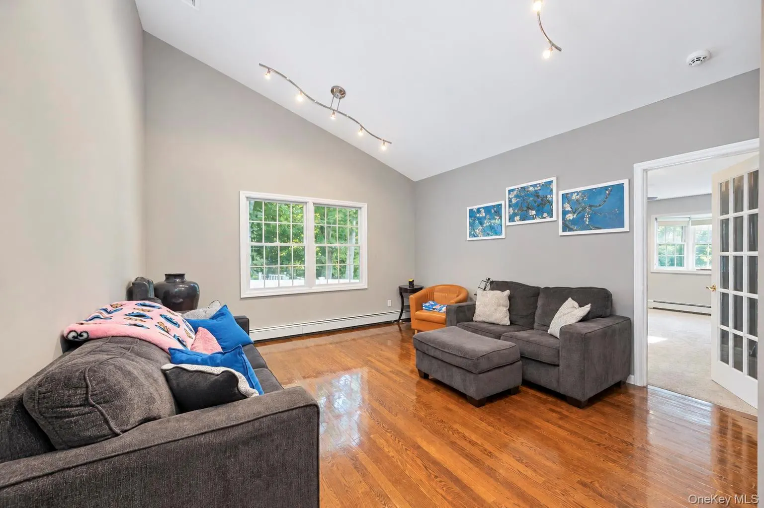 4 Hunting Hill Road, Oyster Bay, NY, 6 Bedrooms Bedrooms, 10 Rooms Rooms,3 BathroomsBathrooms,Residential,For Rent,Hunting Hill,0,1059145 4 Hunting Hill Road, Oyster Bay, NY, 6 Bedrooms Bedrooms, 10 Rooms Rooms,3 BathroomsBathrooms,Residential,For Rent,Hunting Hill,0,1059145