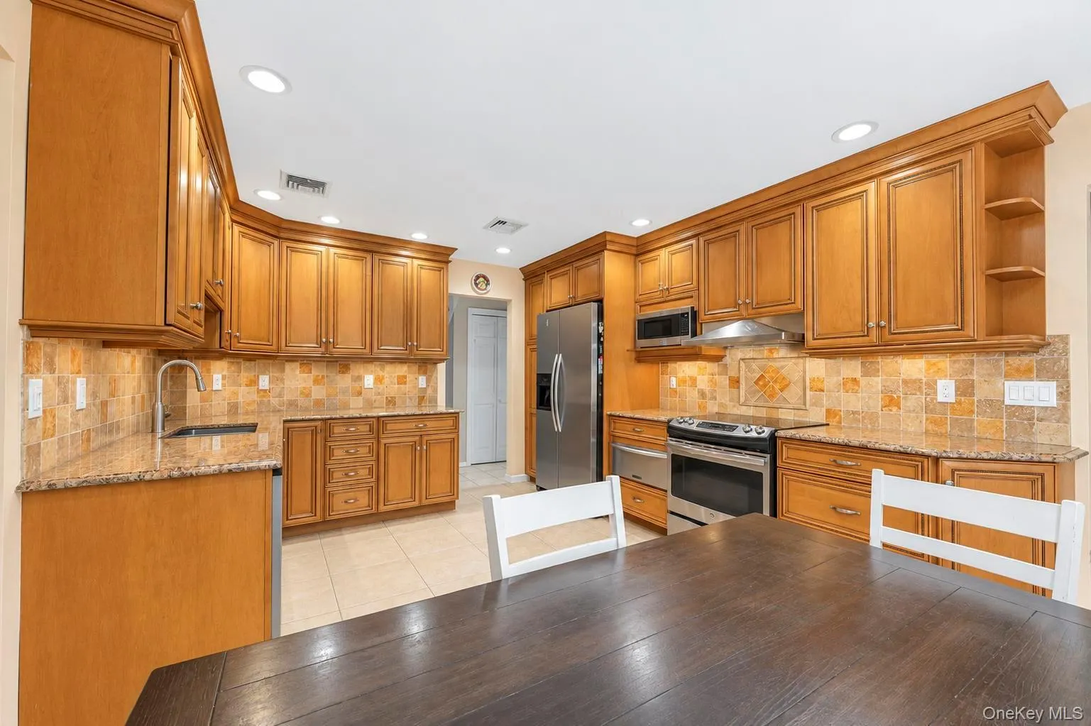 4 Hunting Hill Road, Oyster Bay, NY, 6 Bedrooms Bedrooms, 10 Rooms Rooms,3 BathroomsBathrooms,Residential,For Rent,Hunting Hill,0,1059145 4 Hunting Hill Road, Oyster Bay, NY, 6 Bedrooms Bedrooms, 10 Rooms Rooms,3 BathroomsBathrooms,Residential,For Rent,Hunting Hill,0,1059145
