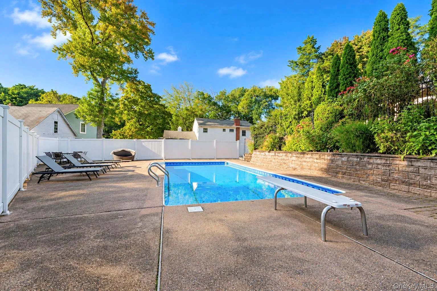 4 Hunting Hill Road, Oyster Bay, NY, 6 Bedrooms Bedrooms, 10 Rooms Rooms,3 BathroomsBathrooms,Residential,For Rent,Hunting Hill,0,1059145 4 Hunting Hill Road, Oyster Bay, NY, 6 Bedrooms Bedrooms, 10 Rooms Rooms,3 BathroomsBathrooms,Residential,For Rent,Hunting Hill,0,1059145