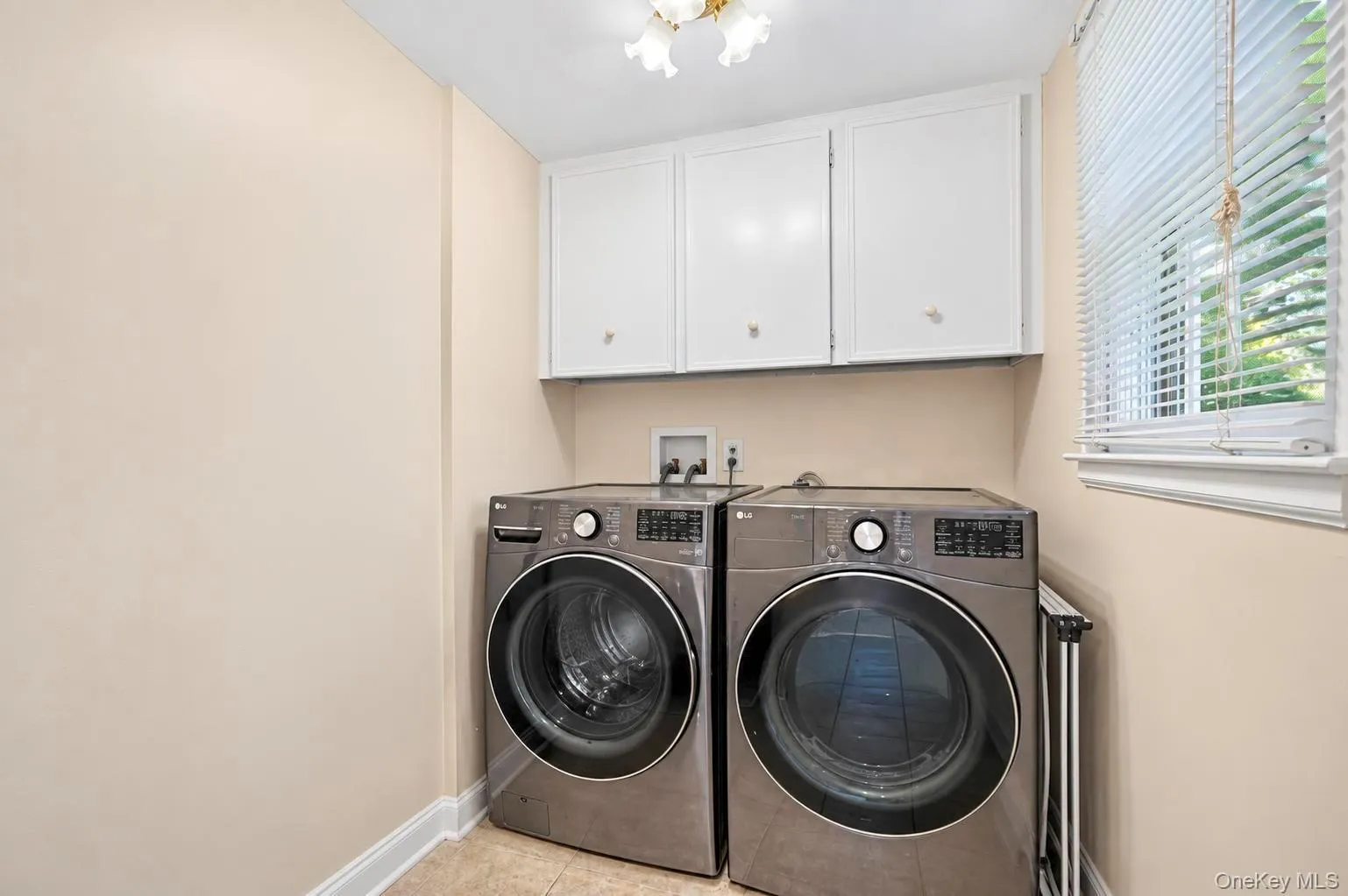 4 Hunting Hill Road, Oyster Bay, NY, 6 Bedrooms Bedrooms, 10 Rooms Rooms,3 BathroomsBathrooms,Residential,For Rent,Hunting Hill,0,1059145 4 Hunting Hill Road, Oyster Bay, NY, 6 Bedrooms Bedrooms, 10 Rooms Rooms,3 BathroomsBathrooms,Residential,For Rent,Hunting Hill,0,1059145