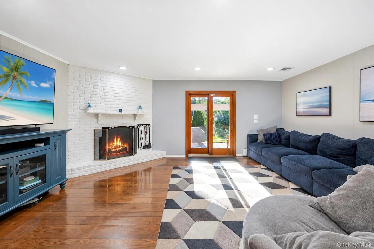 4 Hunting Hill Road, Oyster Bay, NY, 6 Bedrooms Bedrooms, 10 Rooms Rooms,3 BathroomsBathrooms,Residential,For Rent,Hunting Hill,0,1059145 4 Hunting Hill Road, Oyster Bay, NY, 6 Bedrooms Bedrooms, 10 Rooms Rooms,3 BathroomsBathrooms,Residential,For Rent,Hunting Hill,0,1059145