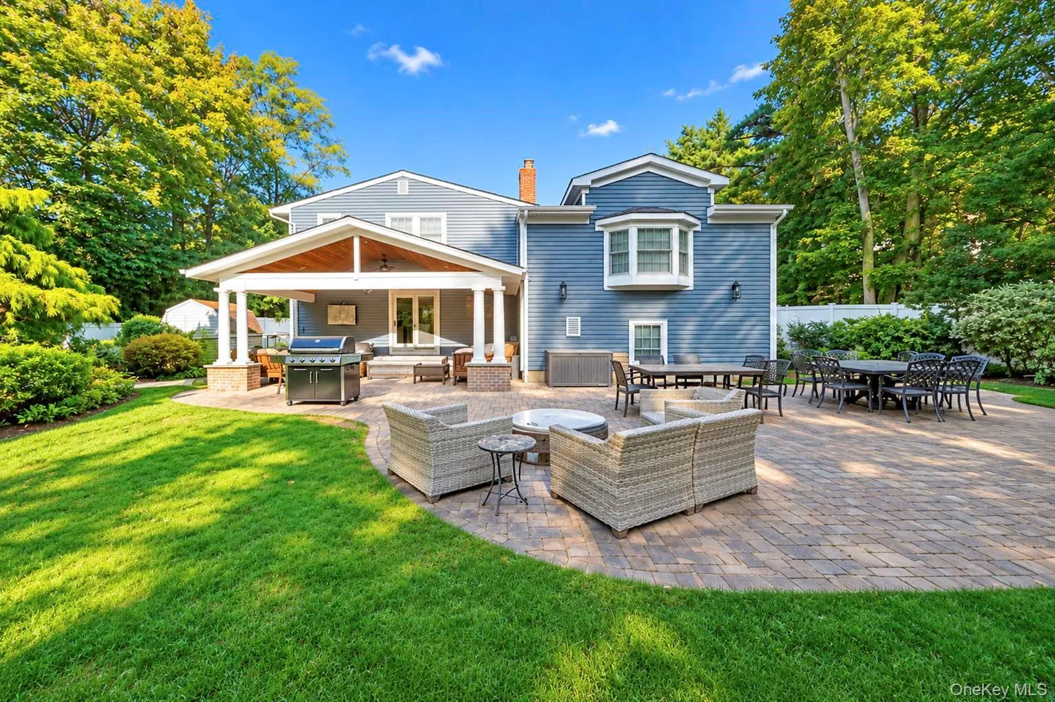 4 Hunting Hill Road, Oyster Bay, NY, 6 Bedrooms Bedrooms, 10 Rooms Rooms,3 BathroomsBathrooms,Residential,For Rent,Hunting Hill,0,1059145 4 Hunting Hill Road, Oyster Bay, NY, 6 Bedrooms Bedrooms, 10 Rooms Rooms,3 BathroomsBathrooms,Residential,For Rent,Hunting Hill,0,1059145