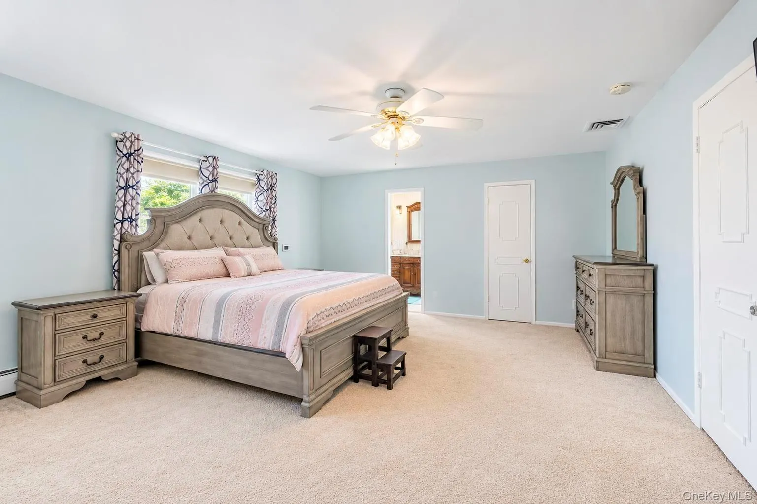 4 Hunting Hill Road, Oyster Bay, NY, 6 Bedrooms Bedrooms, 10 Rooms Rooms,3 BathroomsBathrooms,Residential,For Rent,Hunting Hill,0,1059145 4 Hunting Hill Road, Oyster Bay, NY, 6 Bedrooms Bedrooms, 10 Rooms Rooms,3 BathroomsBathrooms,Residential,For Rent,Hunting Hill,0,1059145
