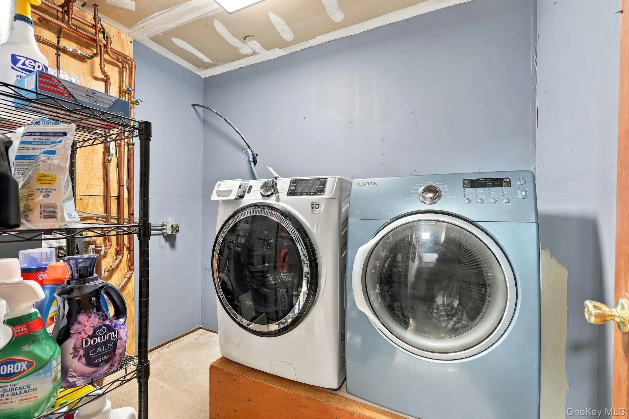 611 Elting Corners Road, Lloyd, NY, 3 Bedrooms Bedrooms, 6 Rooms Rooms,1 BathroomBathrooms,Residential,For Rent,Elting Corners,0,1059147 611 Elting Corners Road, Lloyd, NY, 3 Bedrooms Bedrooms, 6 Rooms Rooms,1 BathroomBathrooms,Residential,For Rent,Elting Corners,0,1059147