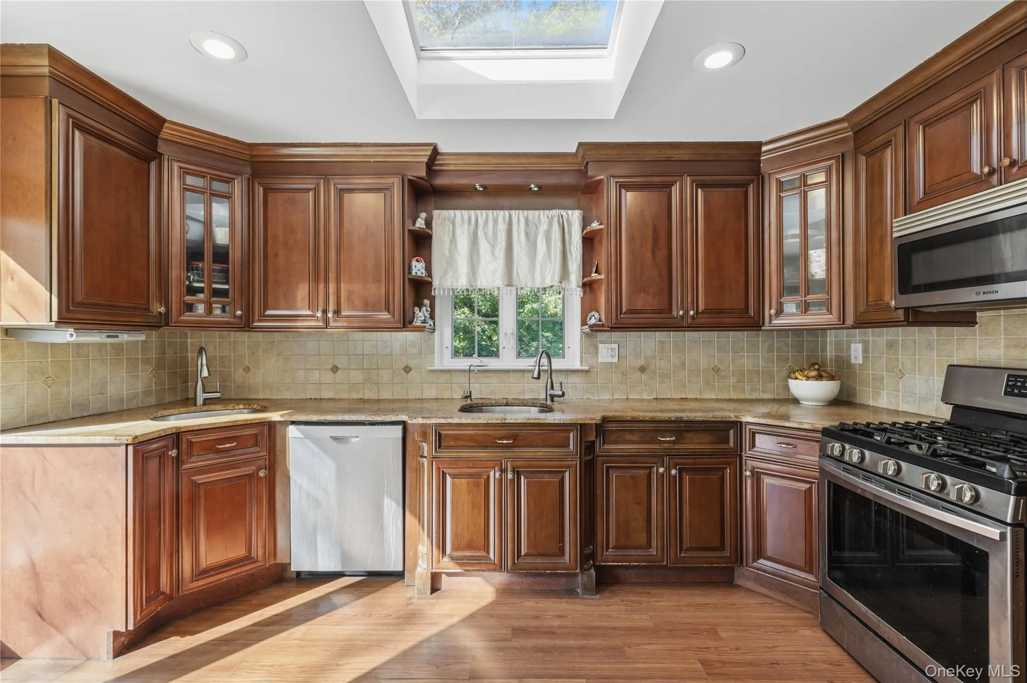 26 Terri Lee Lane, Ramapo, NY, 5 Bedrooms Bedrooms, 11 Rooms Rooms,3 BathroomsBathrooms,Residential,For Rent,Terri Lee,0,1059154 26 Terri Lee Lane, Ramapo, NY, 5 Bedrooms Bedrooms, 11 Rooms Rooms,3 BathroomsBathrooms,Residential,For Rent,Terri Lee,0,1059154