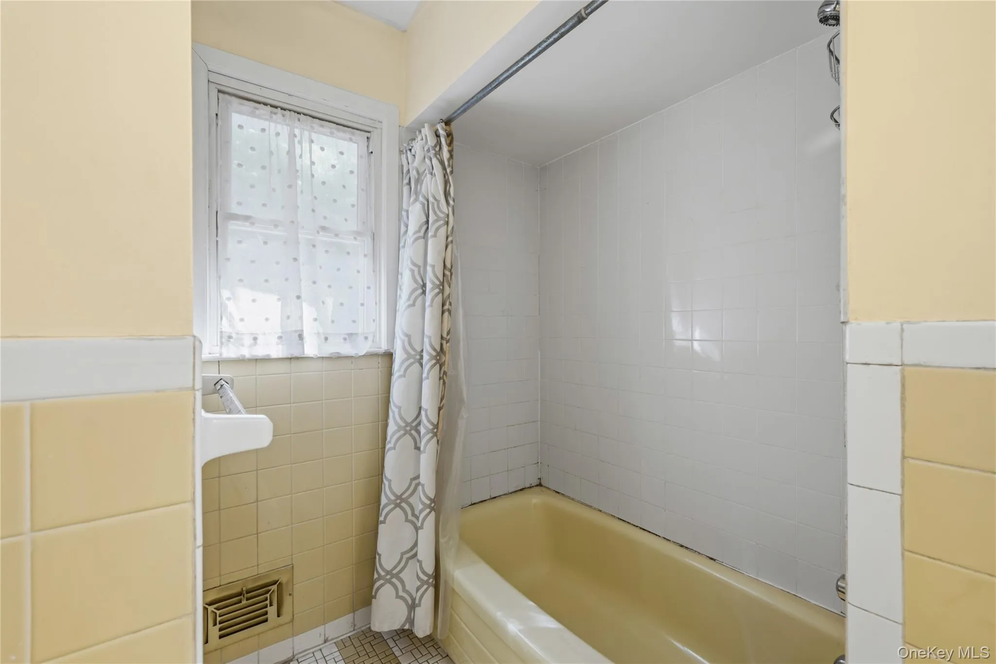 26 Terri Lee Lane, Ramapo, NY, 5 Bedrooms Bedrooms, 11 Rooms Rooms,3 BathroomsBathrooms,Residential,For Rent,Terri Lee,0,1059154 26 Terri Lee Lane, Ramapo, NY, 5 Bedrooms Bedrooms, 11 Rooms Rooms,3 BathroomsBathrooms,Residential,For Rent,Terri Lee,0,1059154