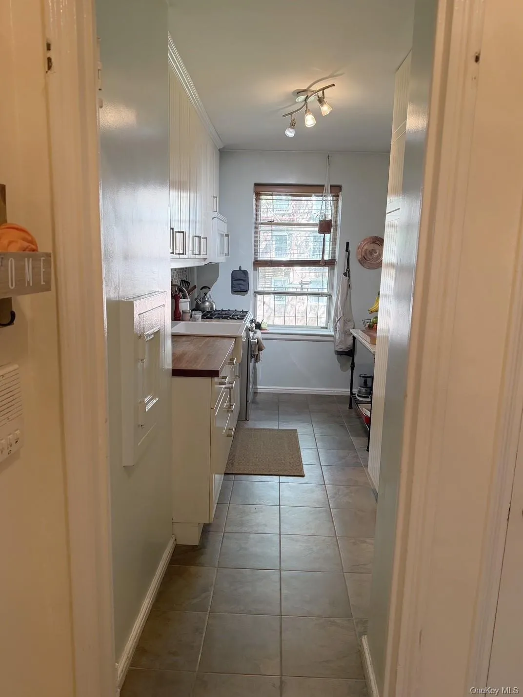 141-19 78th Road, New York, NY, 1 Bedroom Bedrooms, 3 Rooms Rooms,1 BathroomBathrooms,Residential,For Rent,78th Road,0,1059157 141-19 78th Road, New York, NY, 1 Bedroom Bedrooms, 3 Rooms Rooms,1 BathroomBathrooms,Residential,For Rent,78th Road,0,1059157