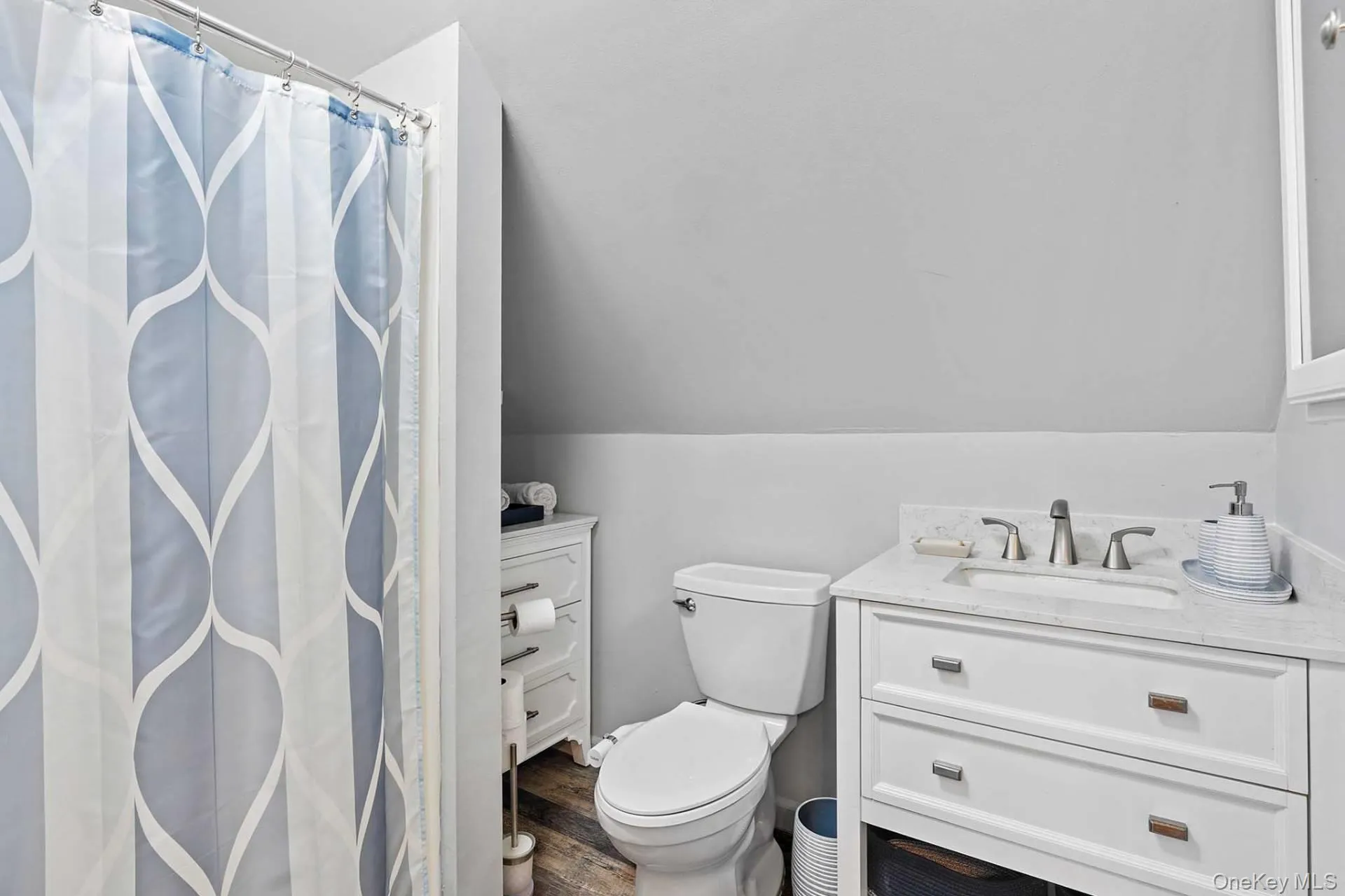 52 Wauhope Road, Southampton, NY, 1 Bedroom Bedrooms, 2 Room Rooms,1 BathroomBathrooms,Residential Lease,For Rent,Wauhope,0,1059163 52 Wauhope Road, Southampton, NY, 1 Bedroom Bedrooms, 2 Room Rooms,1 BathroomBathrooms,Residential Lease,For Rent,Wauhope,0,1059163