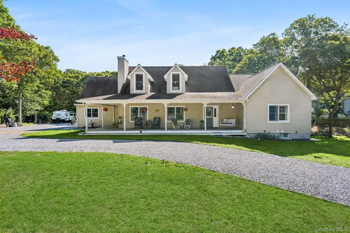 52 Wauhope Road, Southampton, New York 11946